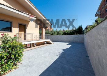 Terrazza - Villa Via Villa Guardia
 
5, Roma - foto 3