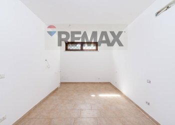 Stanza vuota - Villa Via Villa Guardia
 
5, Roma - foto 17