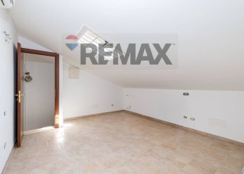 Stanza vuota - Villa Via Villa Guardia
 
5, Roma - foto 26