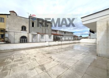 Edificio all\'aperto - Ufficio Via Passanti
 
111, San Giuseppe Vesuviano - foto 1