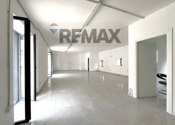 Stanza vuota - Ufficio Via Passanti
 
111, San Giuseppe Vesuviano - foto 10