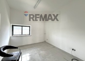 Stanza vuota - Ufficio Via Passanti
 
111, San Giuseppe Vesuviano - foto 12