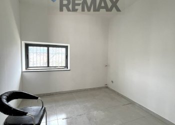 Stanza vuota - Ufficio Via Passanti
 
111, San Giuseppe Vesuviano - foto 13