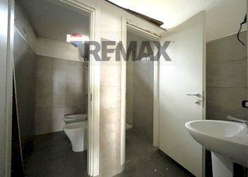 Bagno - Locale Commerciale Via Passanti
 
111, San Giuseppe Vesuviano - foto 12