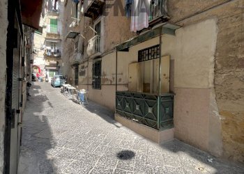 Edificio all\'aperto - Trilocale Vico Cangiani A Santa Maria Antesaecula
 
27, Napoli - foto 2