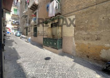 Edificio all\'aperto - Trilocale Vico Cangiani A Santa Maria Antesaecula
 
27, Napoli - foto 4