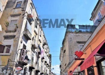 Edificio all\'aperto - Trilocale Vico Cangiani A Santa Maria Antesaecula
 
27, Napoli - foto 18