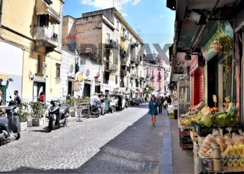 Edificio all\'aperto - Trilocale Vico Cangiani A Santa Maria Antesaecula
 
27, Napoli - foto 19