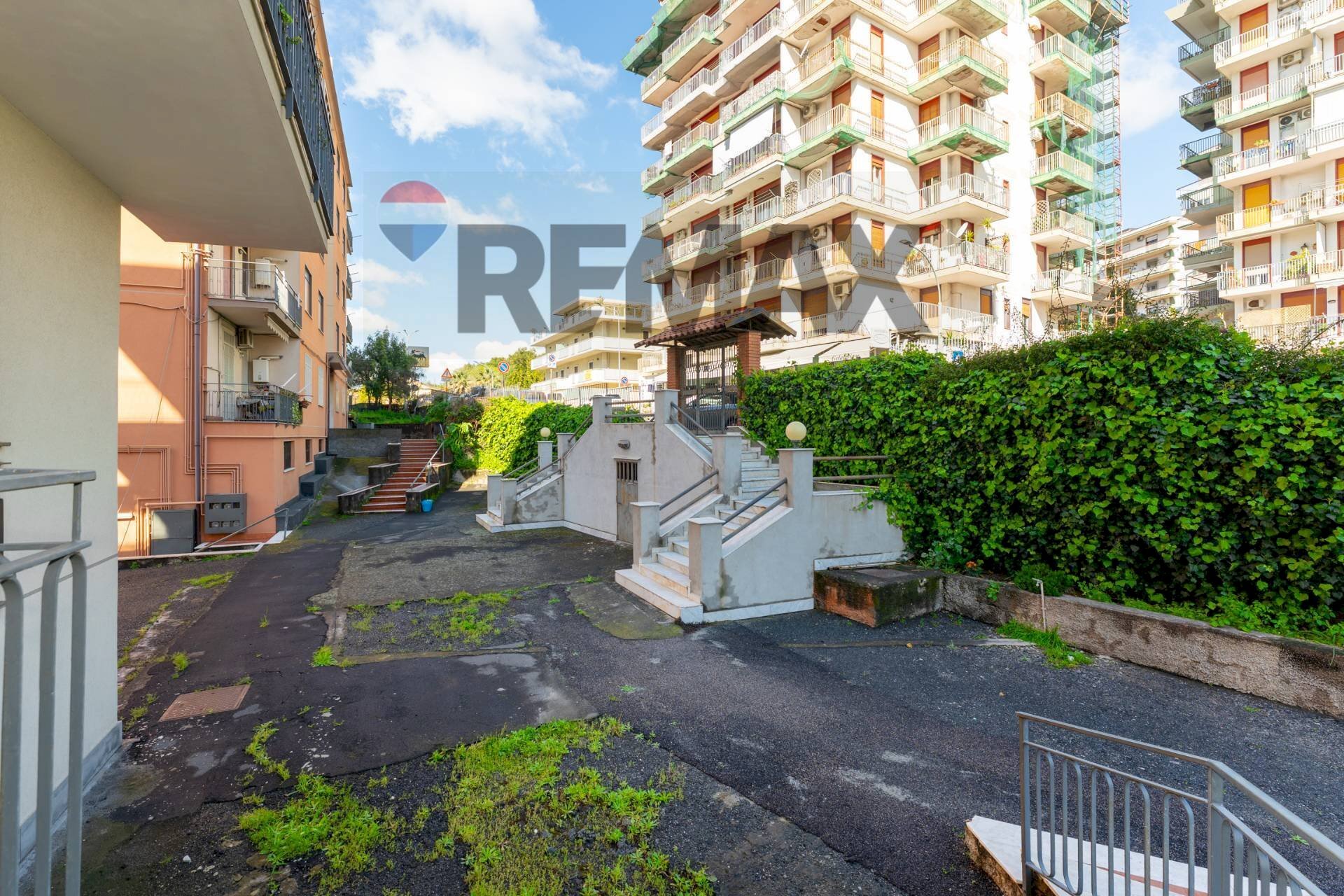 Edificio all\'aperto - Quadrilocale Via Carnazza
 
2, Tremestieri Etneo - foto 3