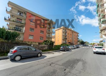 Edificio all\'aperto - Quadrilocale Via Carnazza
 
2, Tremestieri Etneo - foto 1