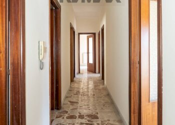 Hall / corridoio - Quadrilocale Via Carnazza
 
2, Tremestieri Etneo - foto 10