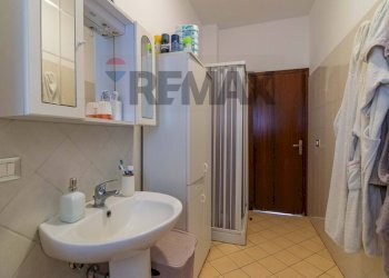 Bagno - Three-room apartment Via Salvo D'Acquisto
 
21/25, Aci Catena - photo 7