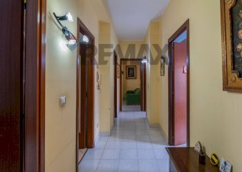 Hall / corridoio - Three-room apartment Via Salvo D'Acquisto
 
21/25, Aci Catena - photo 8