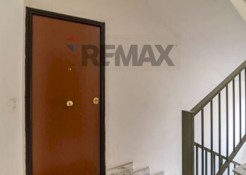 Scale - Three-room apartment Via Salvo D'Acquisto
 
21/25, Aci Catena - photo 24