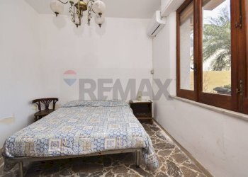 Camera / camera da letto - Casa indipendente Via Baronessa
 
25, Riposto - foto 3
