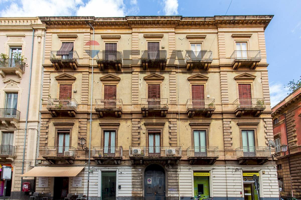 Edificio all\'aperto - Bilocale Via Etnea
 
474, Catania - foto 1
