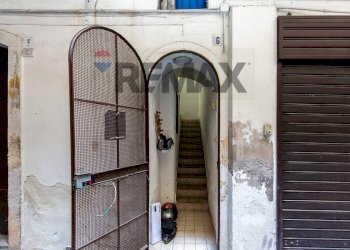 Edificio all\'aperto - Two-room apartment Via Etnea
 
474, Catania - photo 5