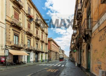 Edificio all\'aperto - Two-room apartment Via Etnea
 
474, Catania - photo 28