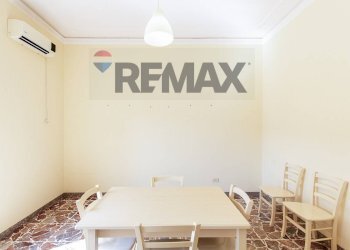 Sala da pranzo - Three-room apartment Via Francesco Guglielmino
 
5, Aci Catena - photo 8