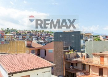 Edificio all\'aperto - Three-room apartment Via Francesco Guglielmino
 
5, Aci Catena - photo 9