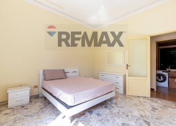 Camera / camera da letto - Three-room apartment Via Francesco Guglielmino
 
5, Aci Catena - photo 15