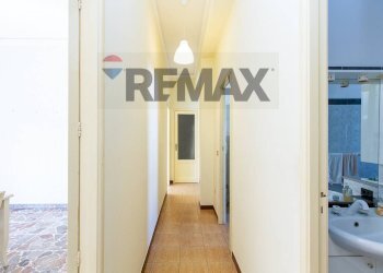 Hall / corridoio - Three-room apartment Via Francesco Guglielmino
 
5, Aci Catena - photo 19