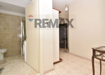 Bagno - Three-room apartment via regina bianca
 
81, Catania - photo 9