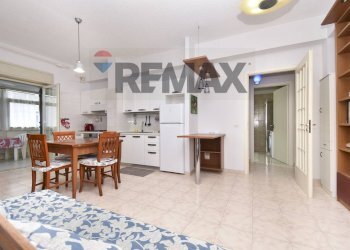 Sala da pranzo - Three-room apartment via regina bianca
 
81, Catania - photo 15