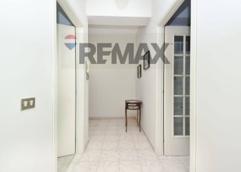 Hall / corridoio - Three-room apartment via regina bianca
 
81, Catania - photo 24