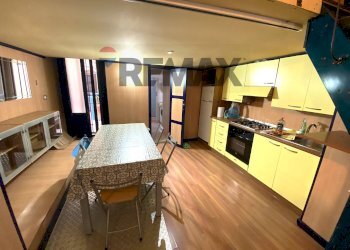 Cucina - Three-room apartment via Finocchiaro Aprile
 
170, Catania - photo 9