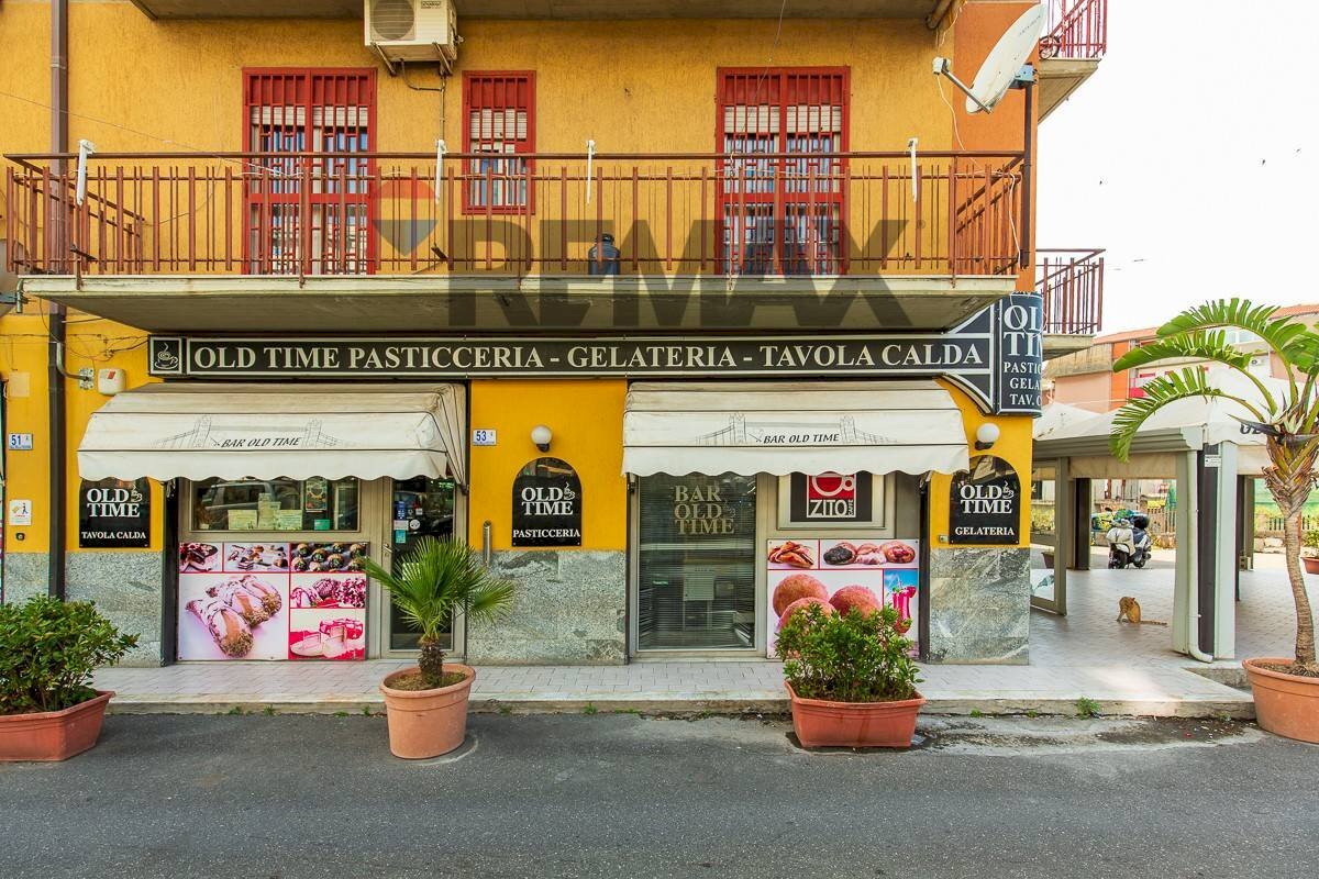 Edificio all\'aperto - Cafeteria - Cold Bar Viale della Regione
 
53, Motta Sant'Anastasia - photo 1