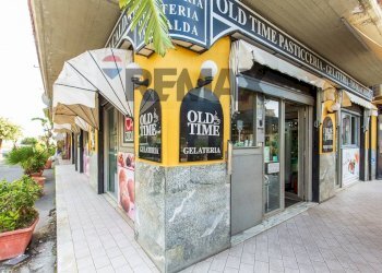 Edificio all\'aperto - Cafeteria - Cold Bar Viale della Regione
53, Motta Sant'Anastasia - photo 2