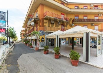 Edificio all\'aperto - Cafeteria - Cold Bar Viale della Regione
53, Motta Sant'Anastasia - photo 3