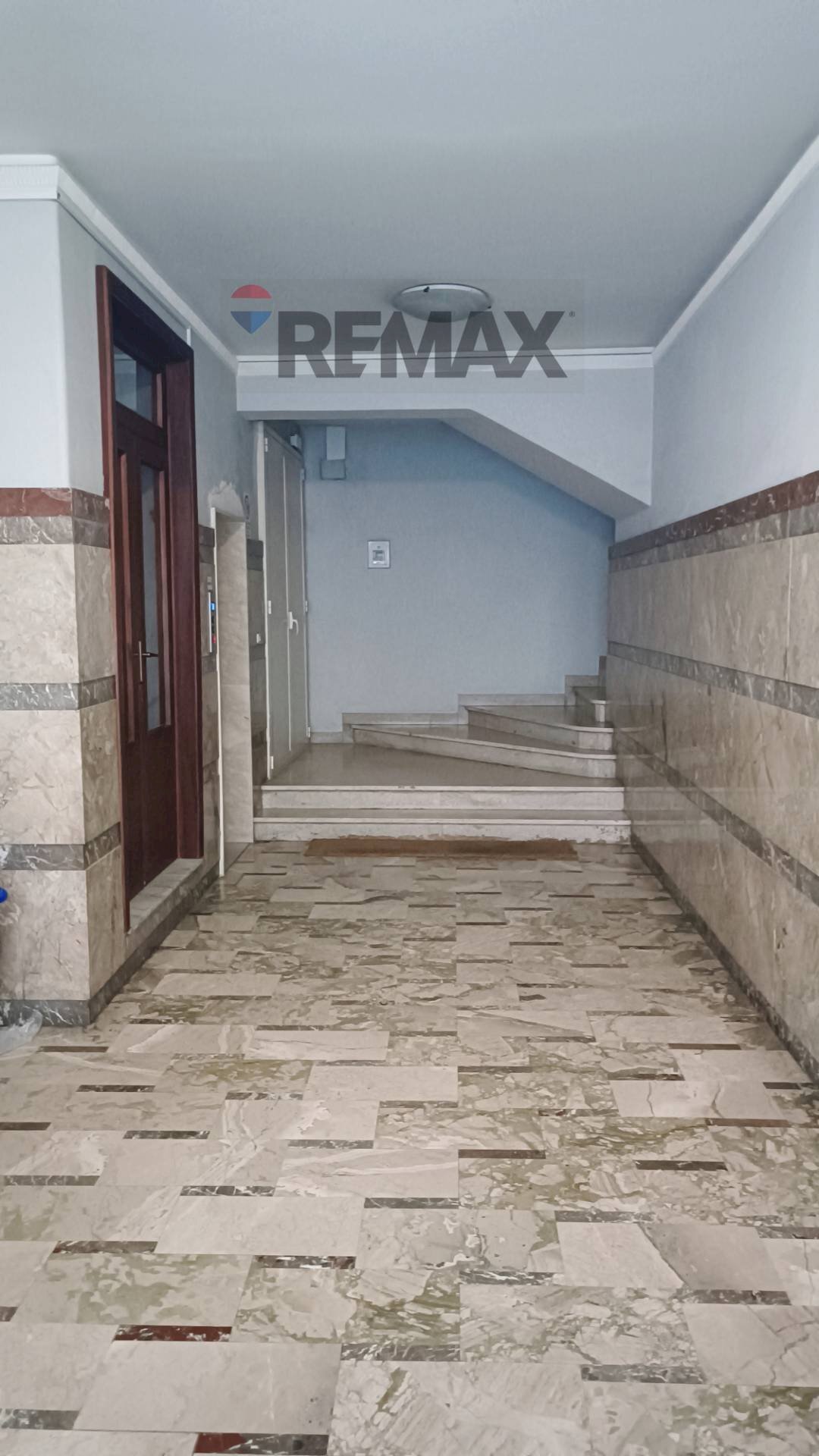 Ricezione / Lobby - Three-room apartment via Lombardia
 
15, Acireale - photo 3