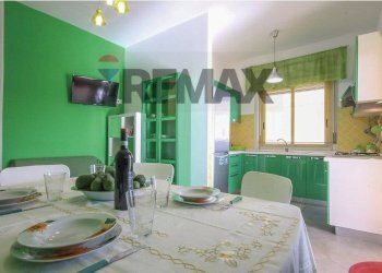Sala da pranzo - Bilocale via Porticato
2, Giardini-Naxos - foto 3