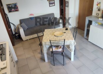 Sala da pranzo - Quadrilocale Via Mario Amato
 
38, Mascali - foto 6