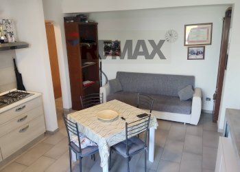 Sala da pranzo - Quadrilocale Via Mario Amato
 
38, Mascali - foto 8