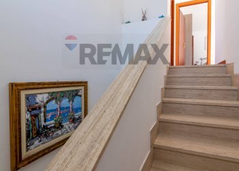 Scale - Villa Via Islanda
 
5, Siracusa - foto 31