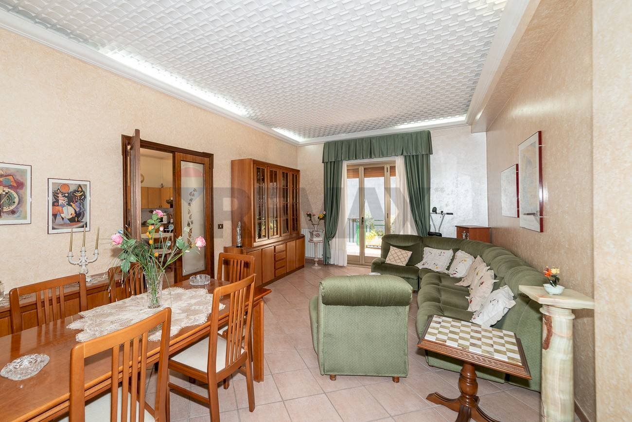 Sala da pranzo - Appartamento Via Giuseppe Bonaventura
 
22, Randazzo - foto 1