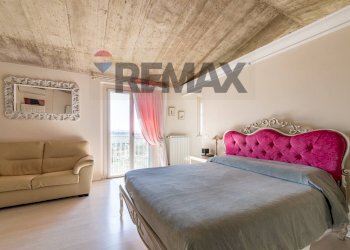 Camera / camera da letto - Casa indipendente Loc.Libbia
 
18/b, Arezzo - foto 23