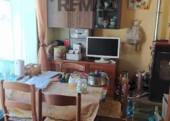 Sala da pranzo - Casa semi indipendente Località Compito
 
6, Chiusi della Verna - foto 4