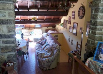 Soggiorno - Casa semi indipendente Località Compito
 
6, Chiusi della Verna - foto 9