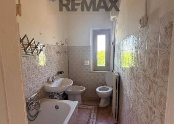 Bagno - Semi-detached house contrada coste
 
18, Staffolo - photo 6