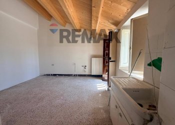 Stanza vuota - Semi-detached house contrada coste
 
18, Staffolo - photo 7