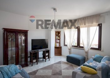 Soggiorno - Apartment via dei pini
 
34, Montemarciano - photo 21