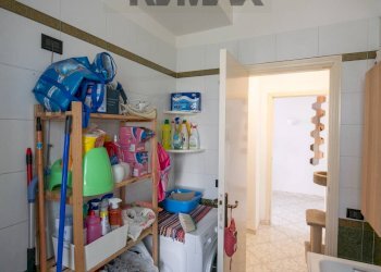 Lavanderia - Apartment via dei pini
 
34, Montemarciano - photo 32