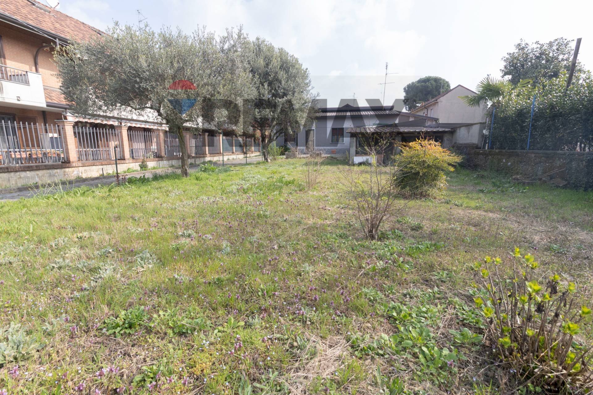 Giardino - Villa Via Sicilia
 
12, Desio - photo 3
