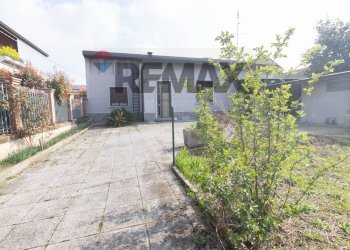 Casa all\'aperto - Villa Via Sicilia
 
12, Desio - photo 4