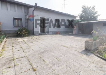 Terrazza - Villa Via Sicilia
 
12, Desio - photo 5