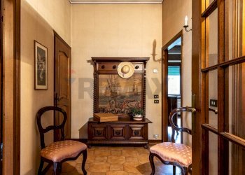 Hall / corridoio - Villa bixio
 
1, Casatenovo - foto 36